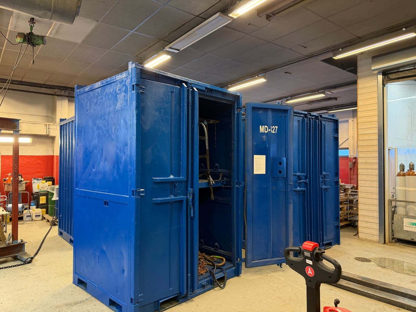Container i hallen